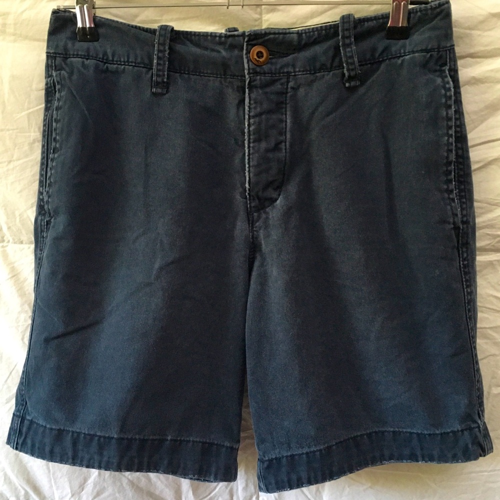 Hollister Men’s Navy Blue Chino Distressed Shorts Size 30 Button Fly 7.5” Inseam